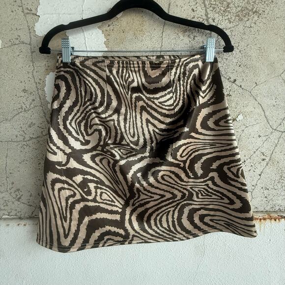 Urban Outfitters Mini Skirt Y2K Groovy Brown Zebra Swirl Print High Waist M - Picture 3 of 5